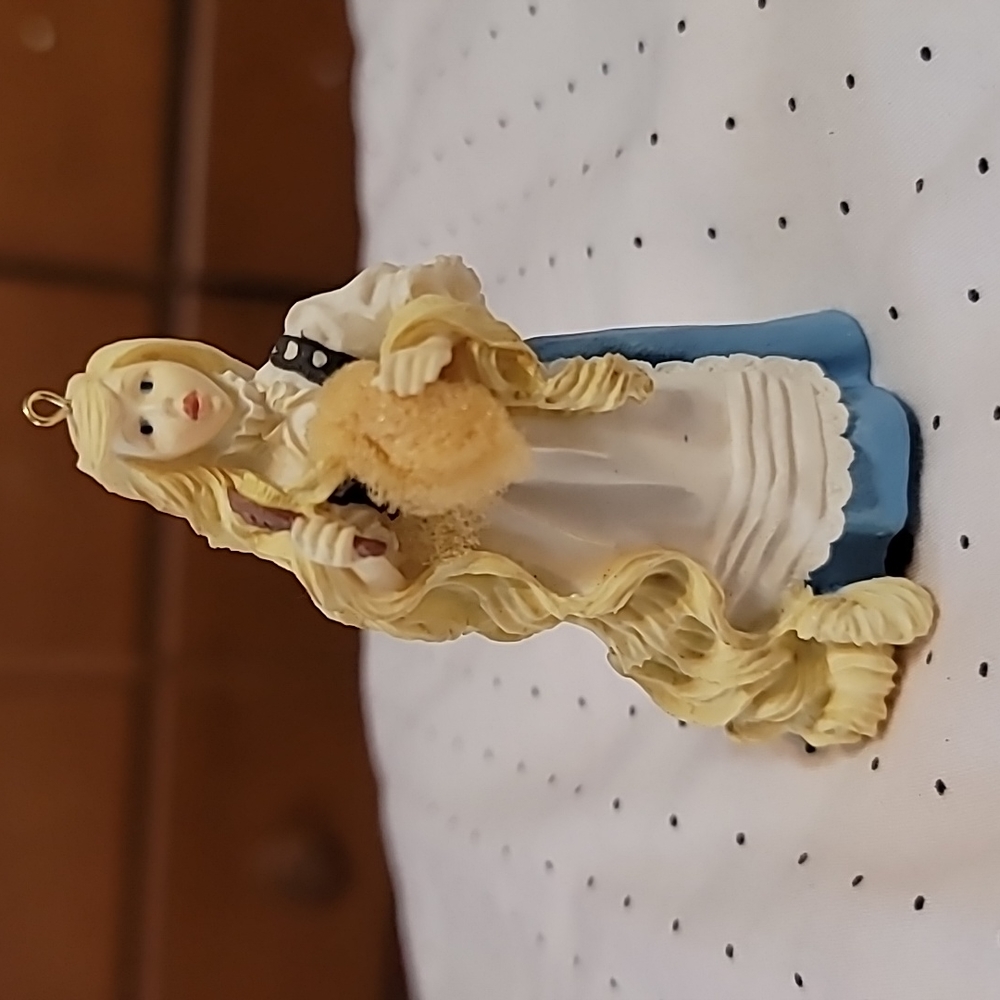 Rapunzel - Vintage Ashton Drake Heirloom Ornament By Yolanda Bello